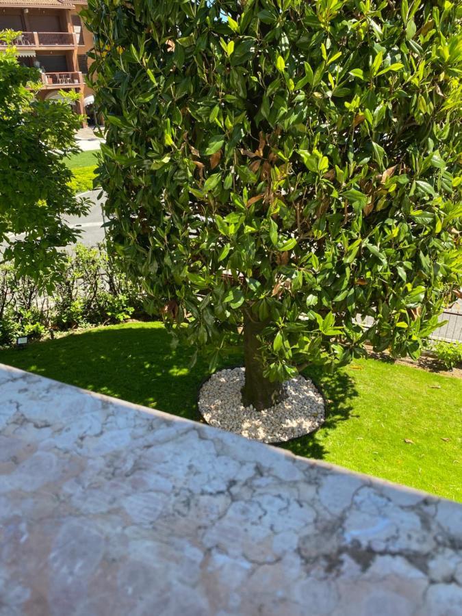 Jolly Apartments Sirmione Luaran gambar