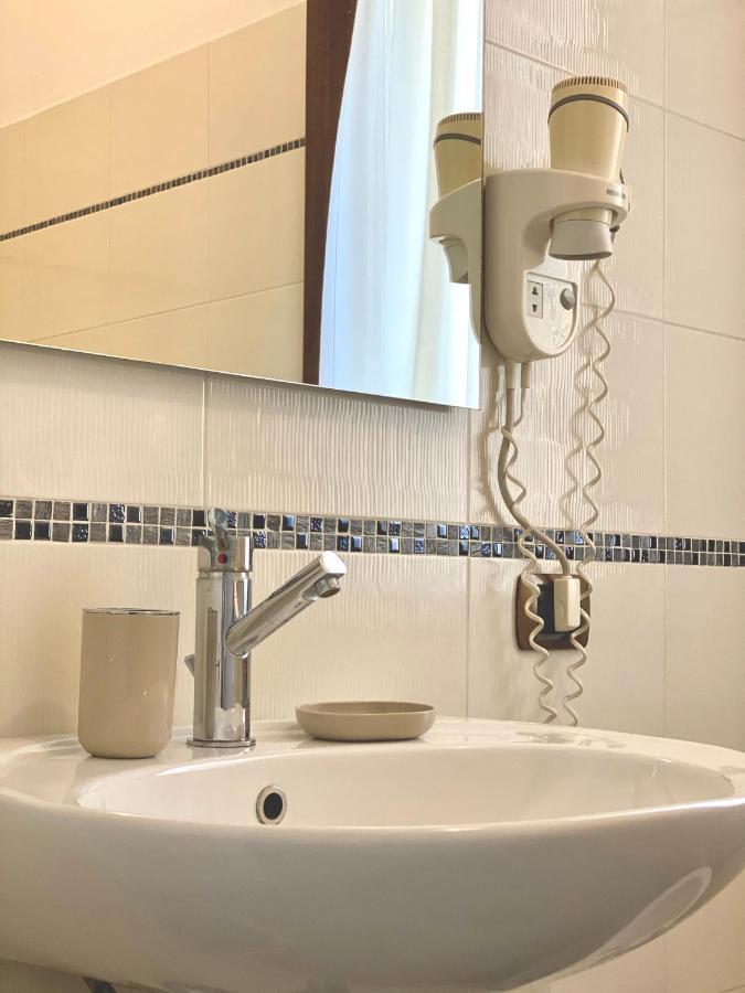 Jolly Apartments Sirmione Luaran gambar