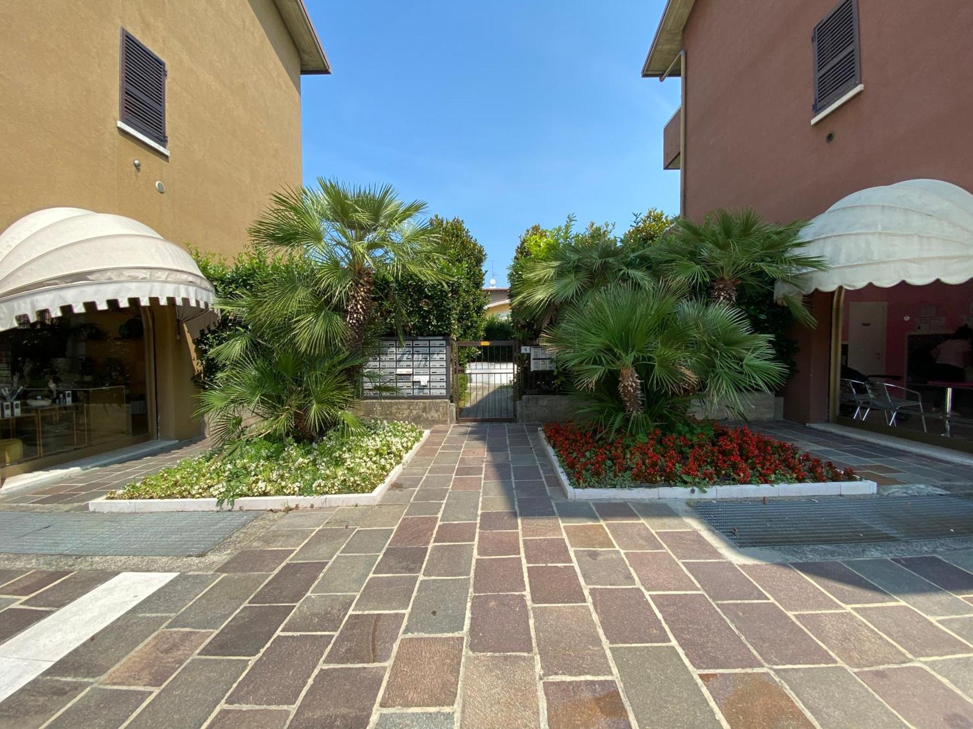 Jolly Apartments Sirmione Bilik gambar